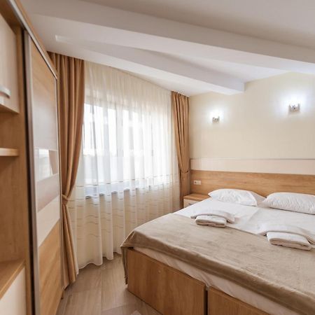 Dany Rent A Home Pitesti Luaran gambar